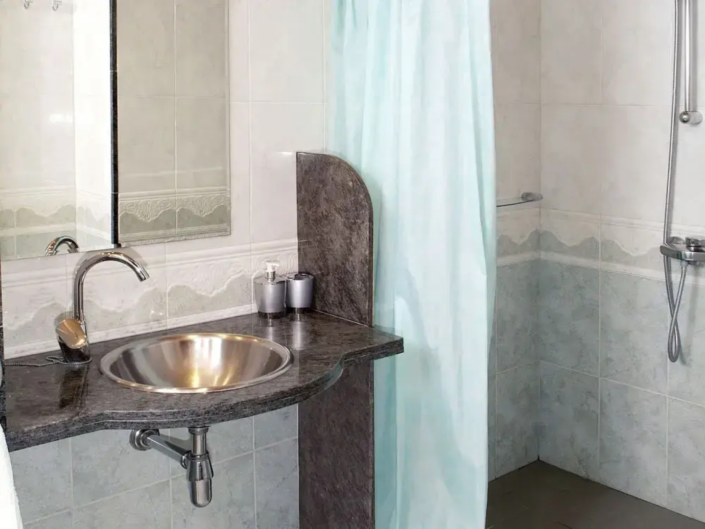 Modern Mansion in Bordils With Swimming Pool