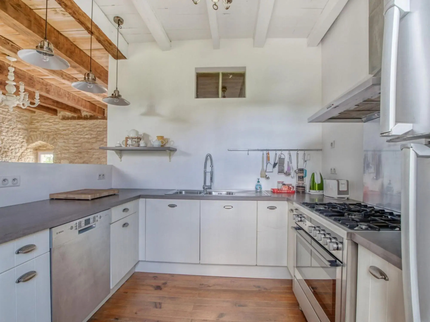 Garden-View Holiday Home in Dégagnac with Jacuzzi