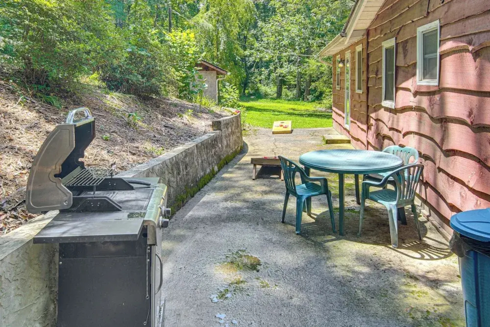 20-acre Cabin w/ Pond: 6 Mi to River Arts District