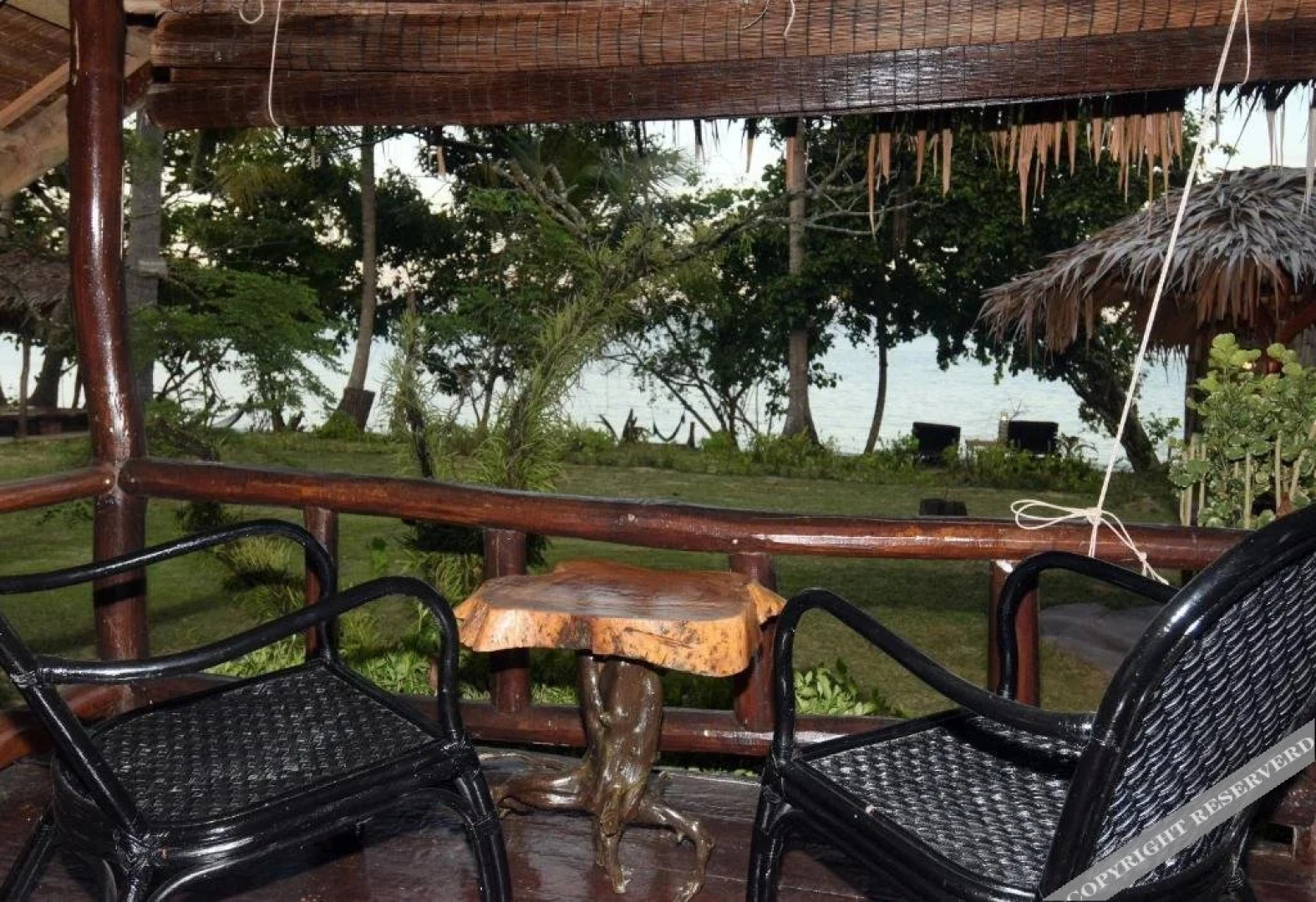 Lom Lae Beach Resort