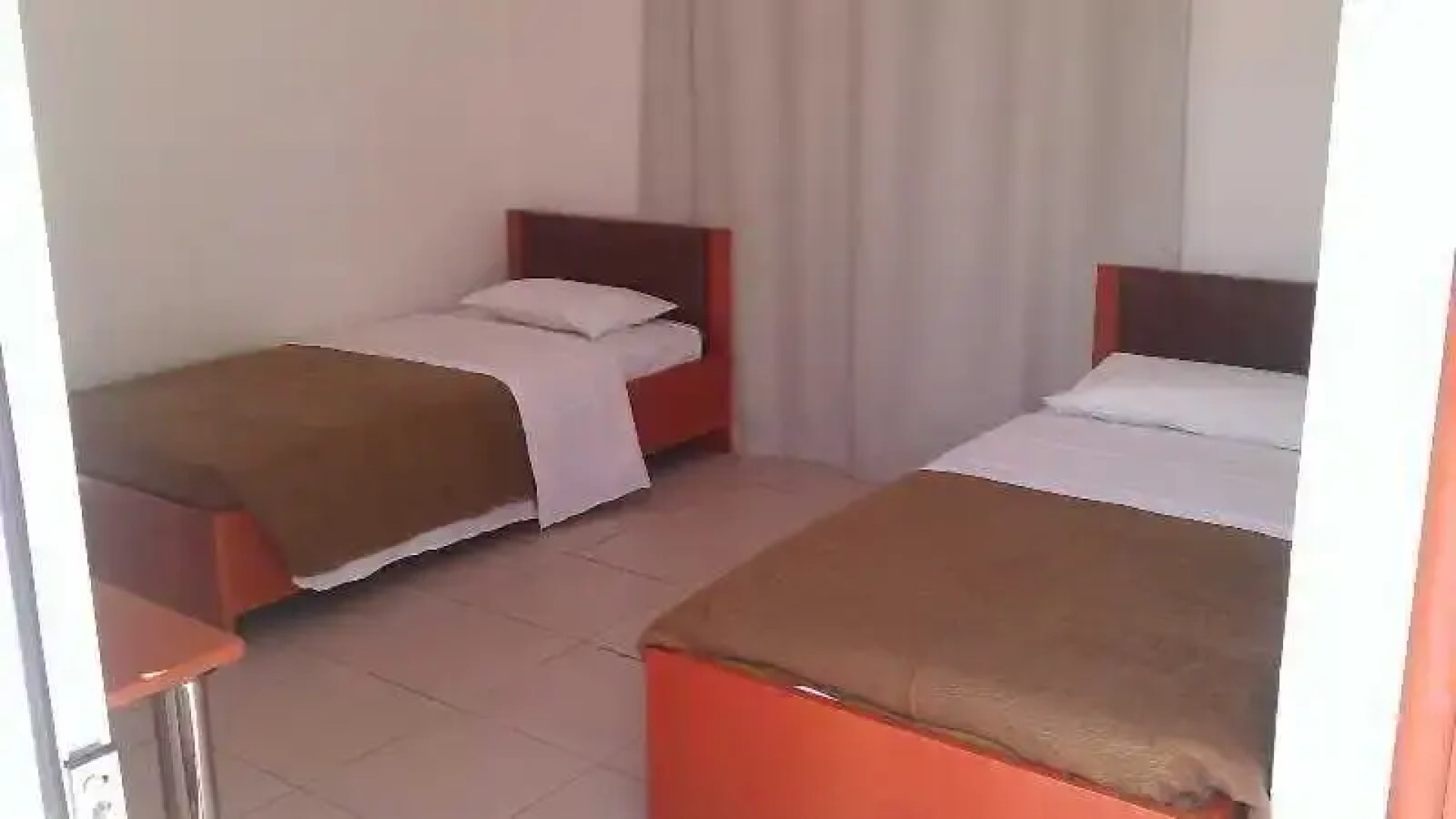 Sunshine Hotel & Apartments