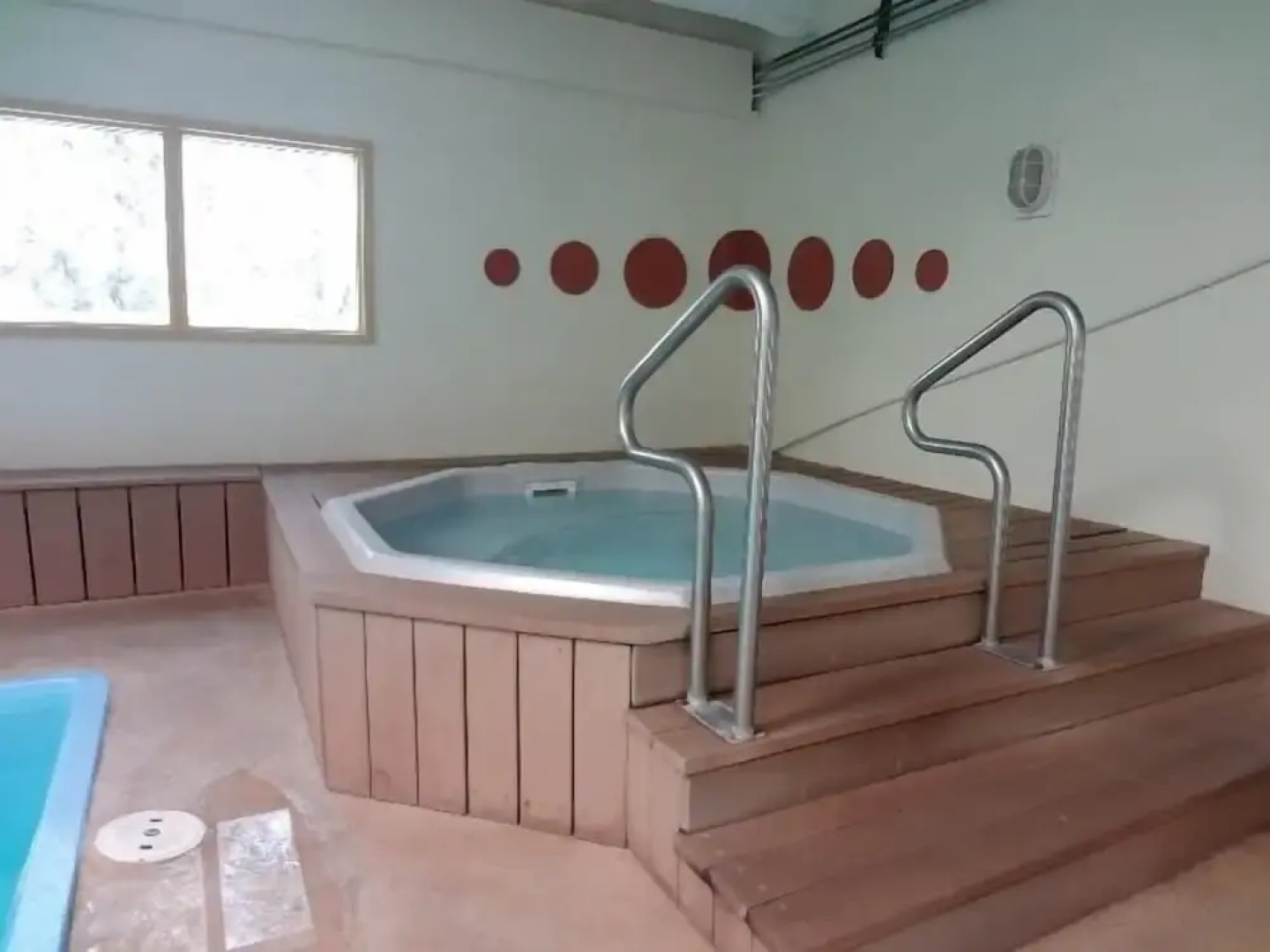 Ten Mile Island 2 Bd Plus Den - 3 Br condo by RedAwning