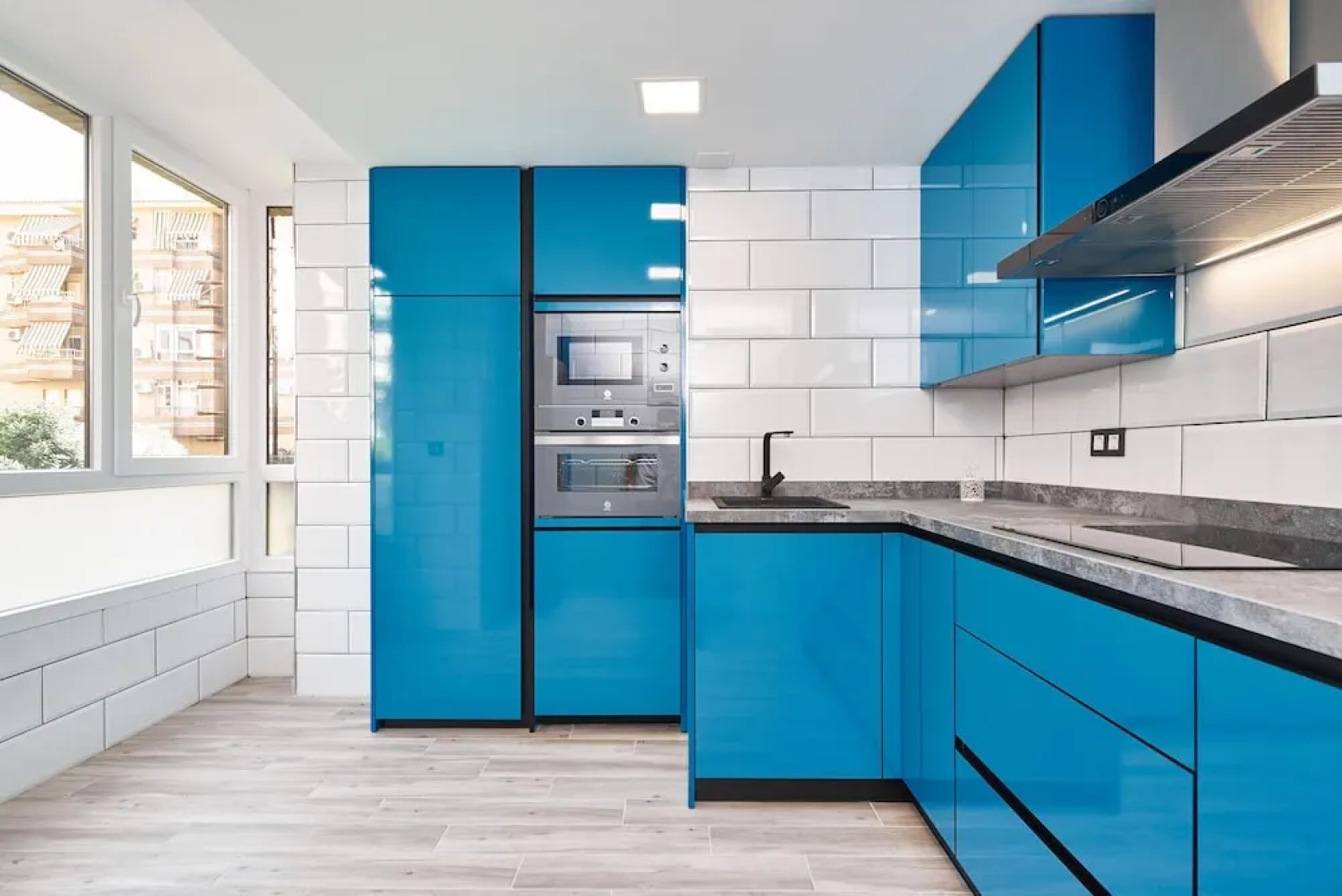 EnjoyGranada CONGRESS Pool and Parking