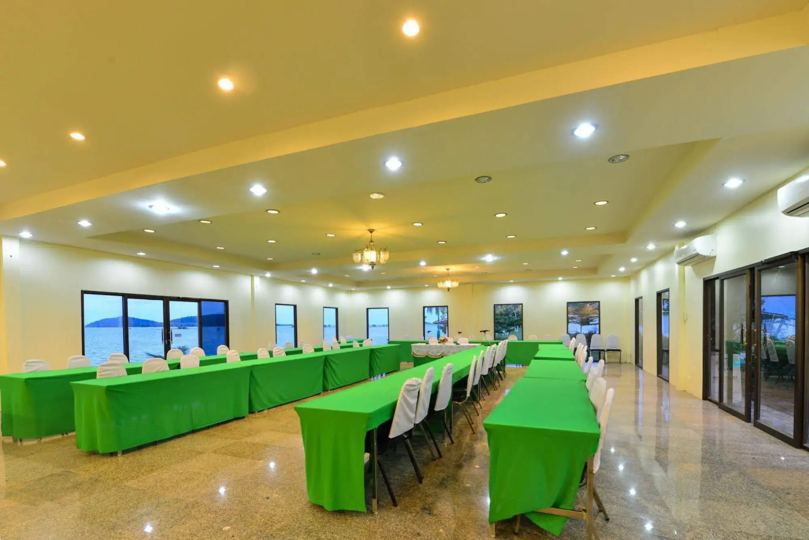 Starlight Beach Resort Chumphon