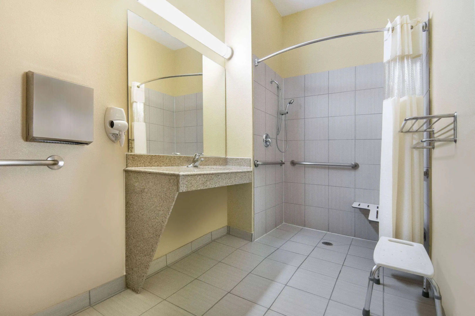 Days Inn by Wyndham Baytown East