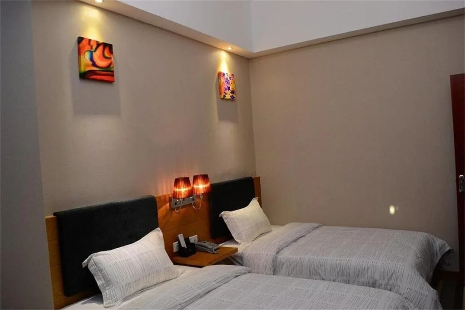 Gangtian Business Hotel