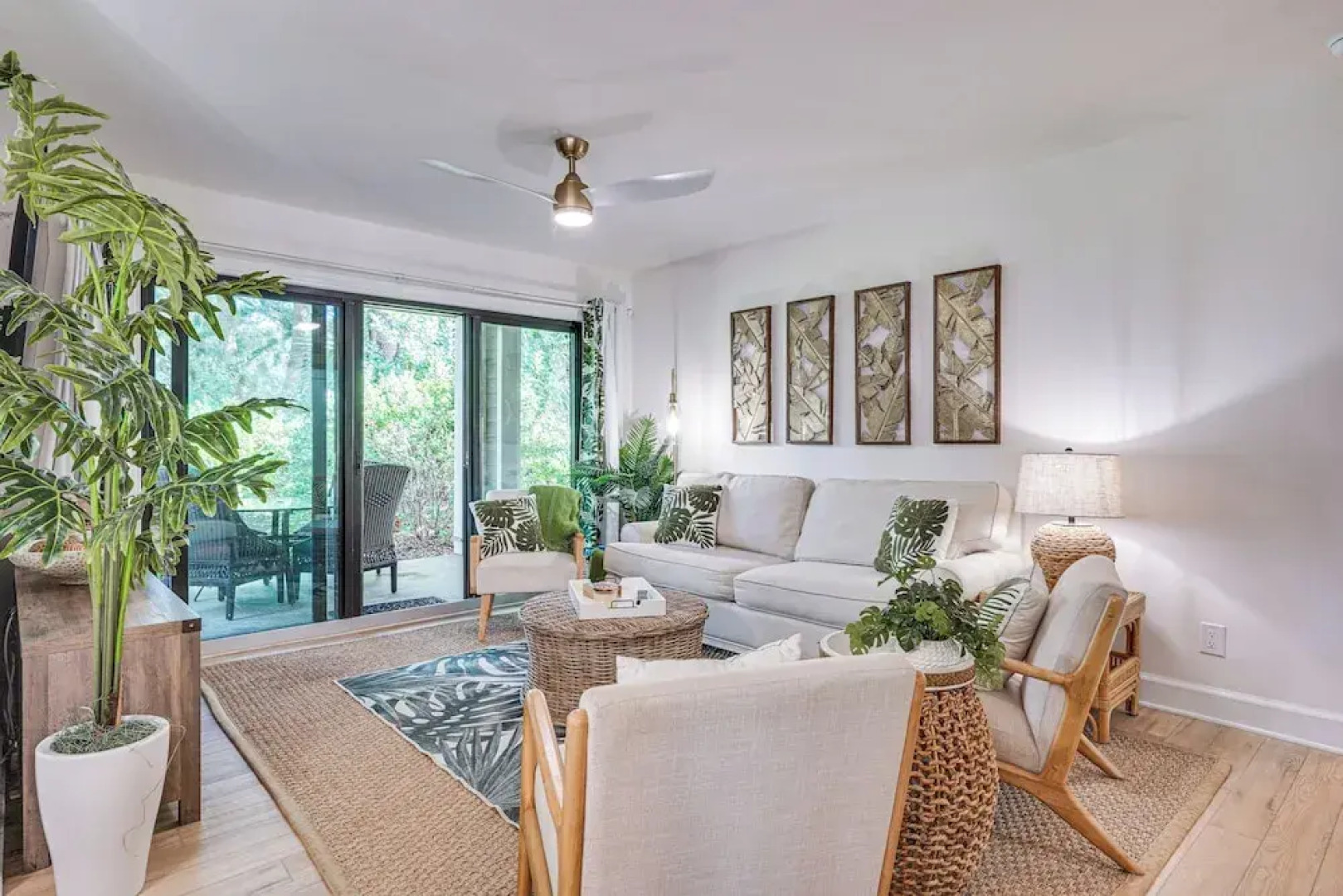 Luxe Tropical Resort Escape - Beaches Nearby!