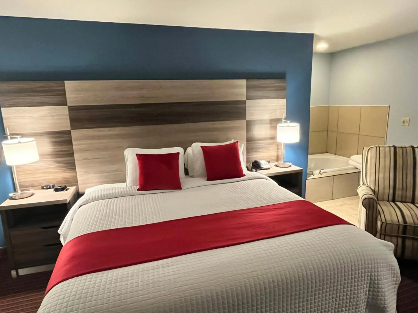 Garnett Hotel & RV Park