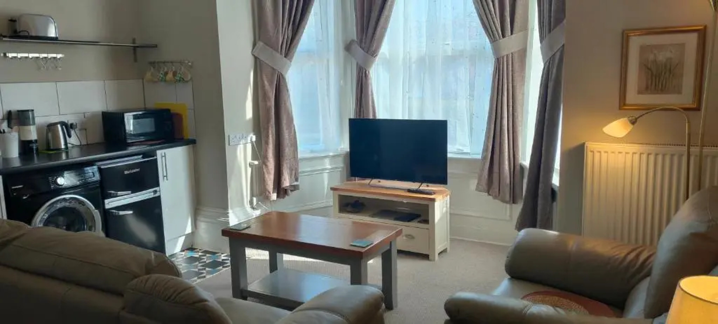 Fishtail House - Stylish Apartments minutes from the sea