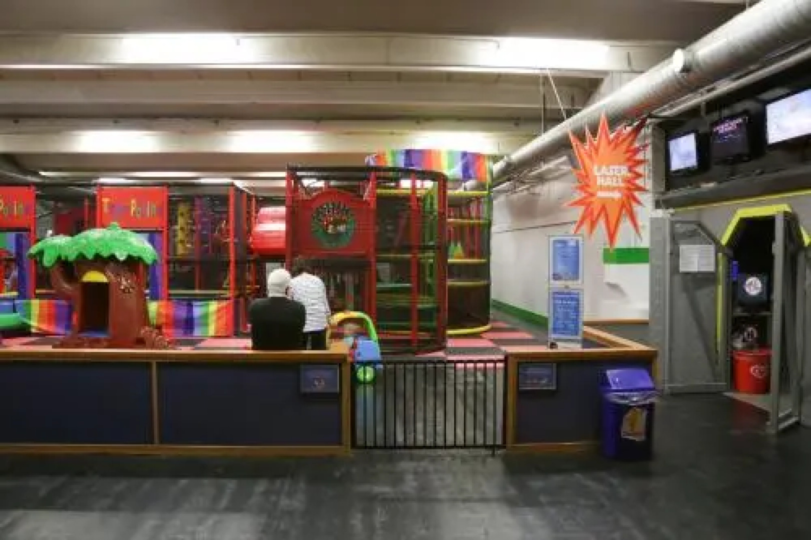 Multi Challenge Hostel