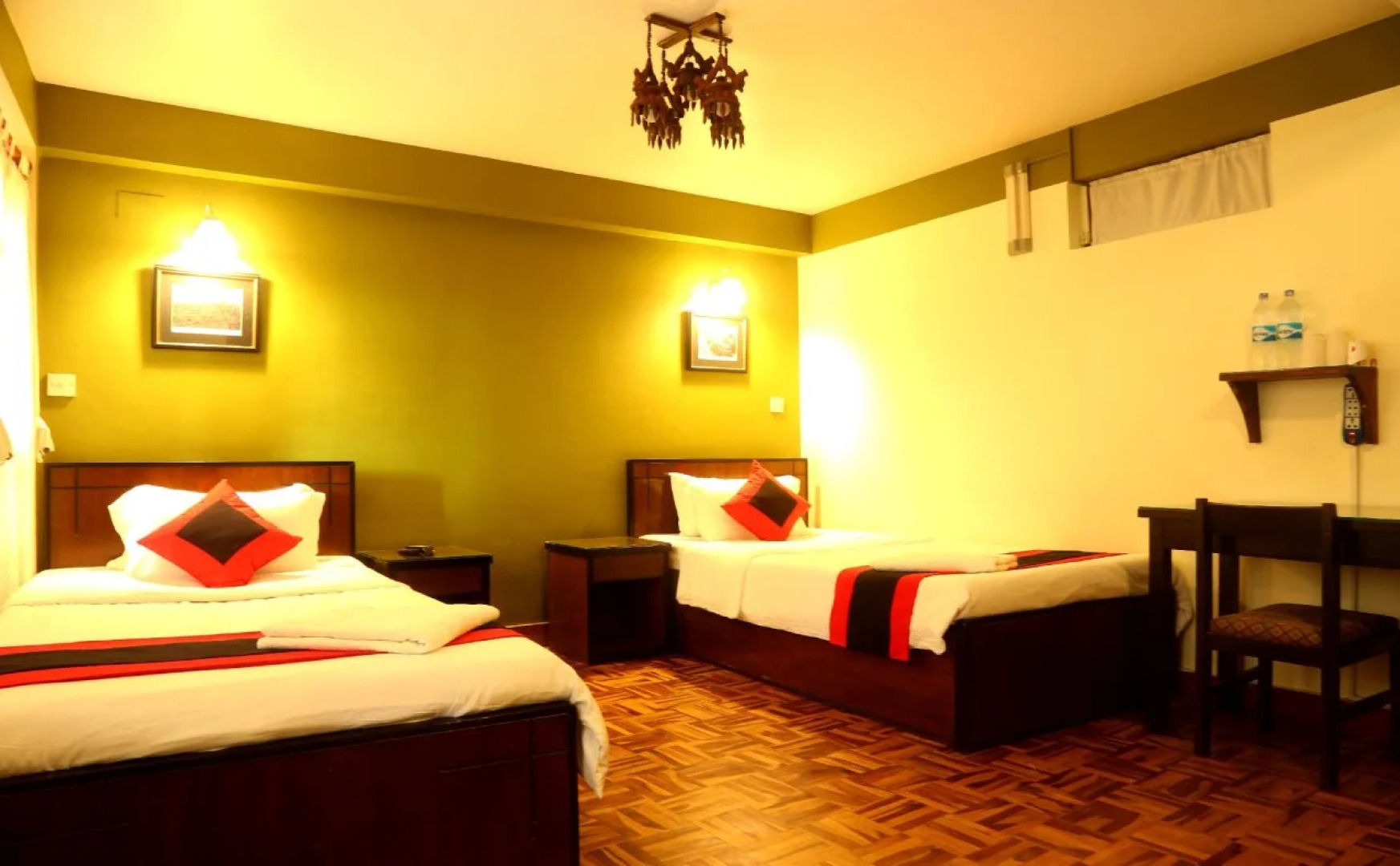 Vajra Guest House & Restaurant