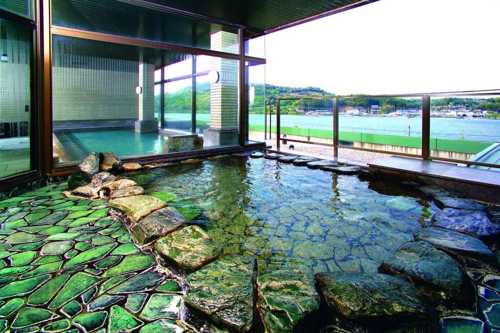 Hamanako Wanwan Paradise Hotel