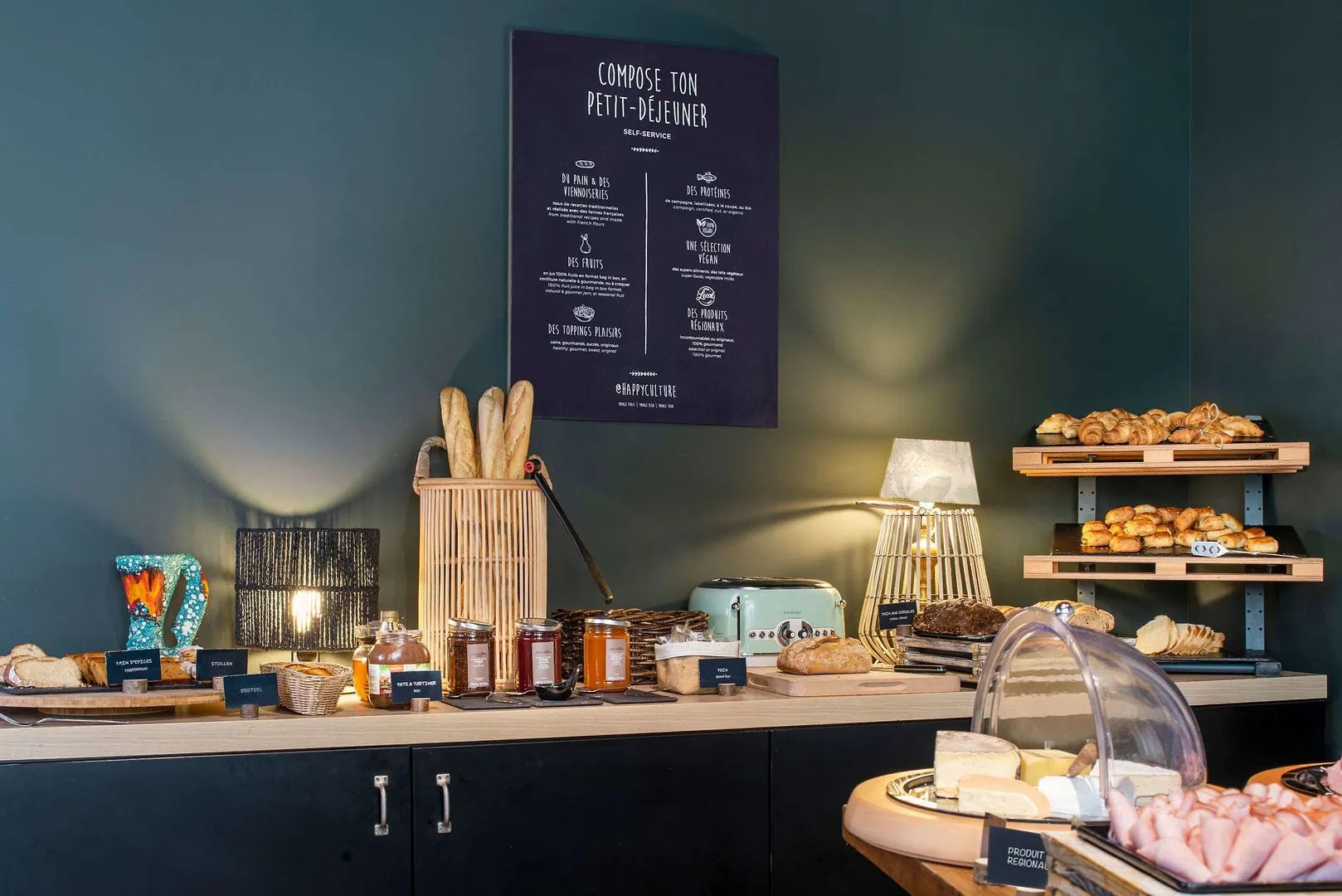 Kaijoo Hotel by HappyCulture