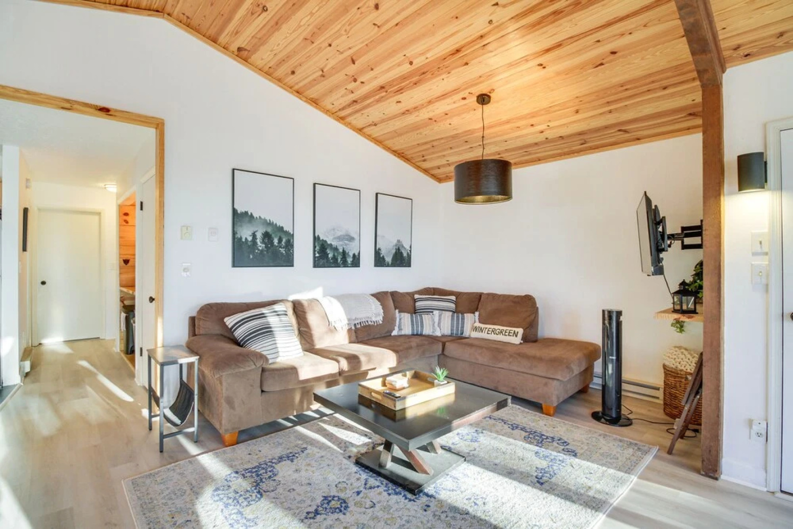 Rustic Getaway With Fireplace - Walk to Slopes!