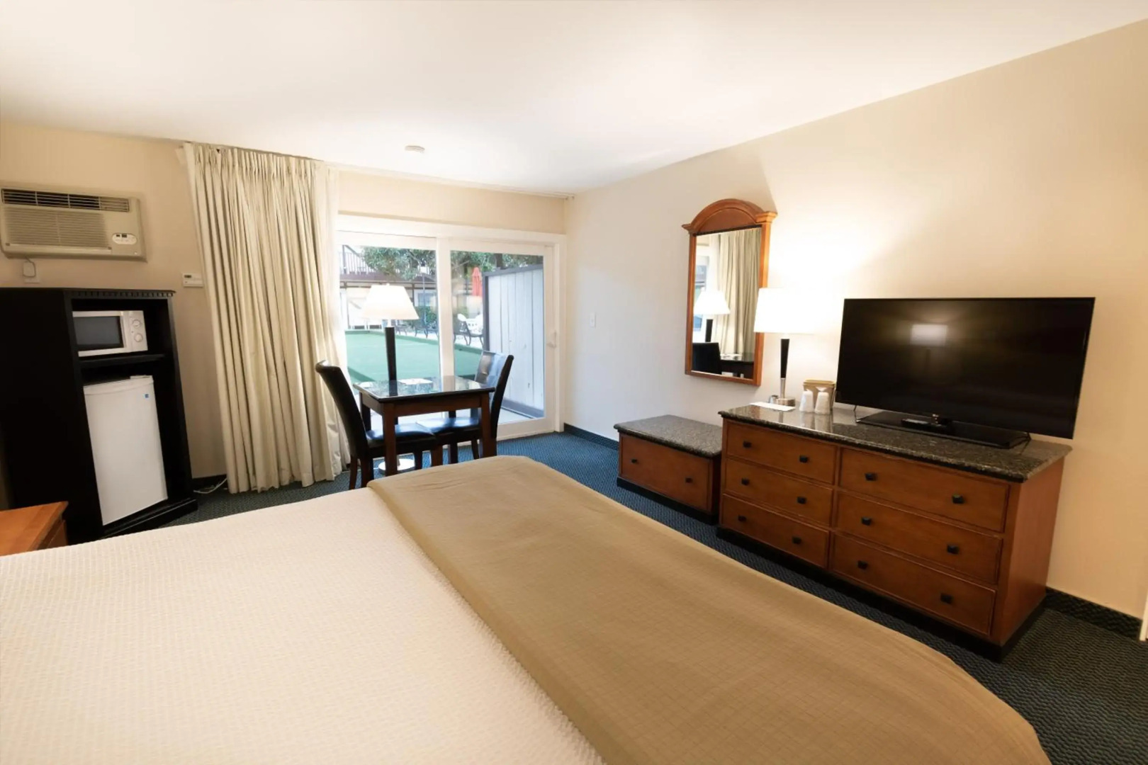 Pea Soup Andersen's Inn