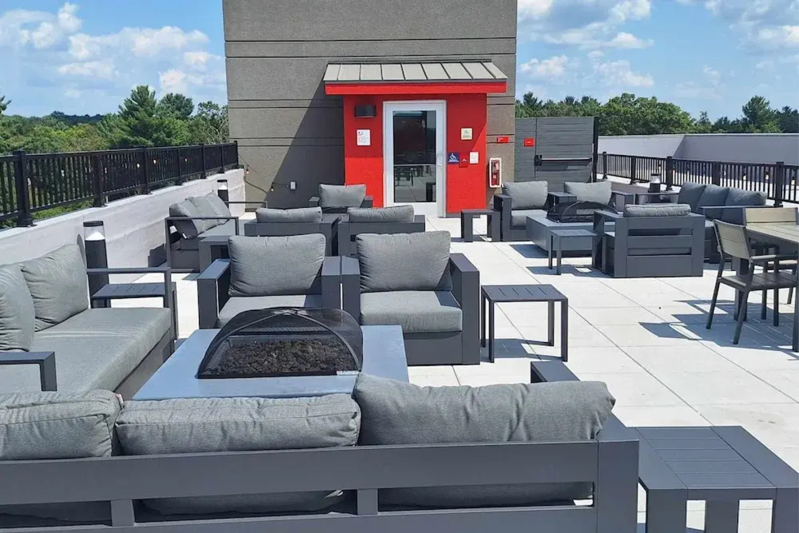 avid Hotel Wisconsin Dells – Lake Delton by IHG