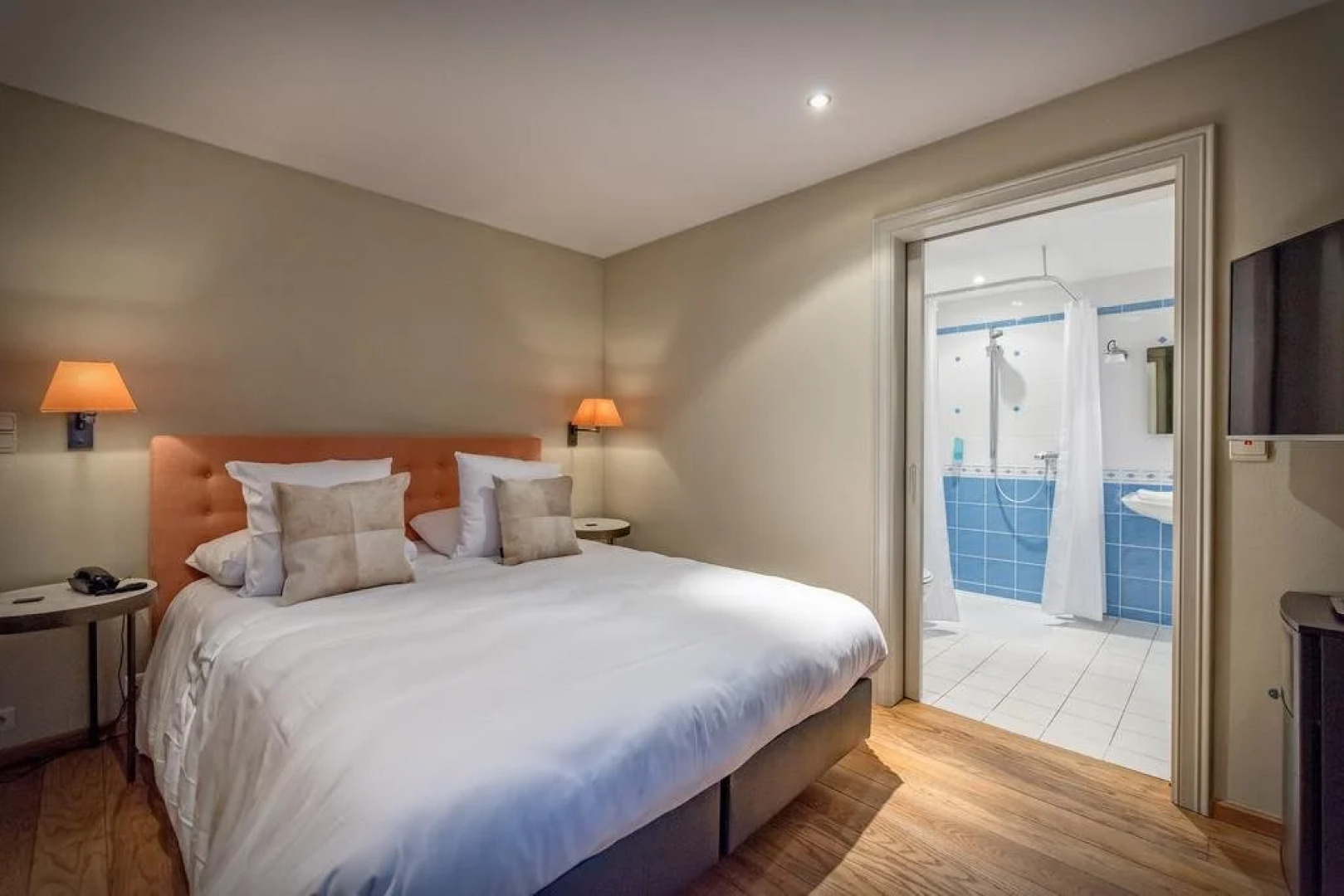 Hotel Jean De Boheme