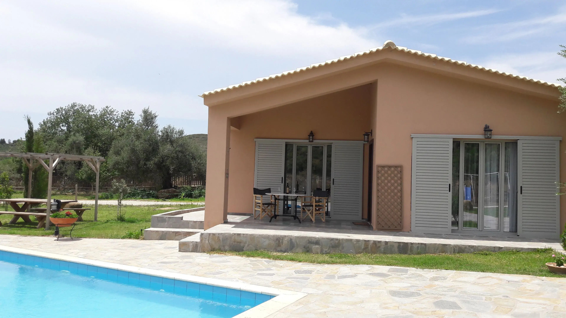 Socrates Organic Village - Wild Olive