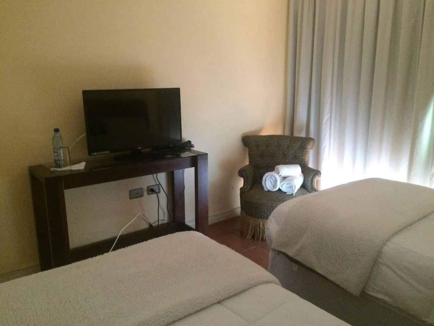 Stay at Confortable Scandinavia Hotel Bb