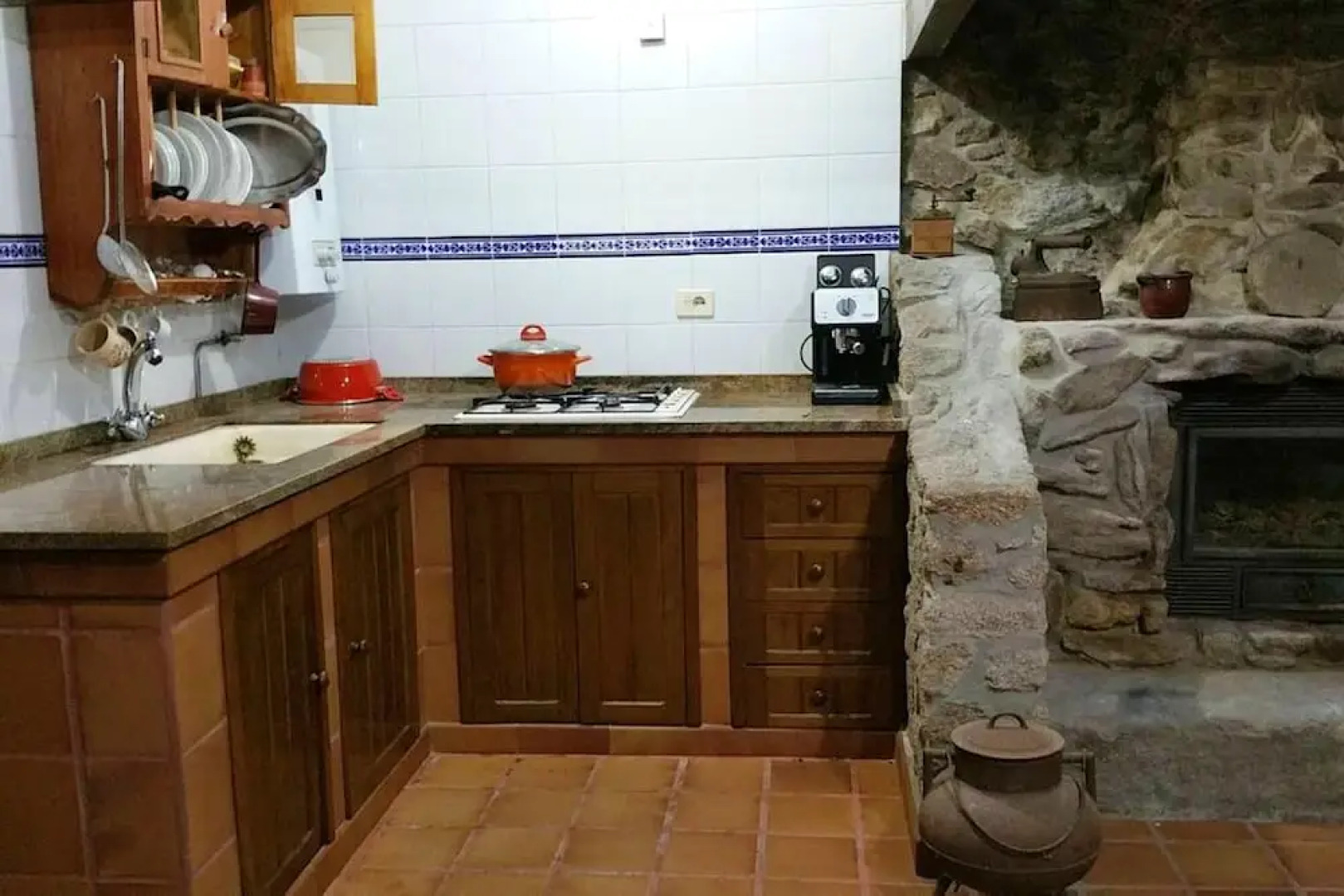 House with 3 Bedrooms in a Porteliñas, with Wonderful Mountain View, Private Pool, Enclosed Garden - 55 Km From the Beach