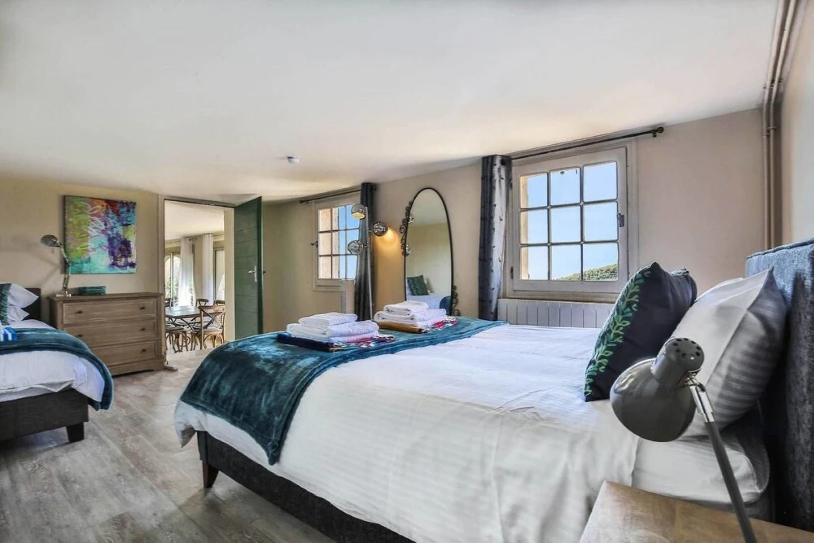 5 bed Villa in Provence With Pool, Outdoor Kitchen