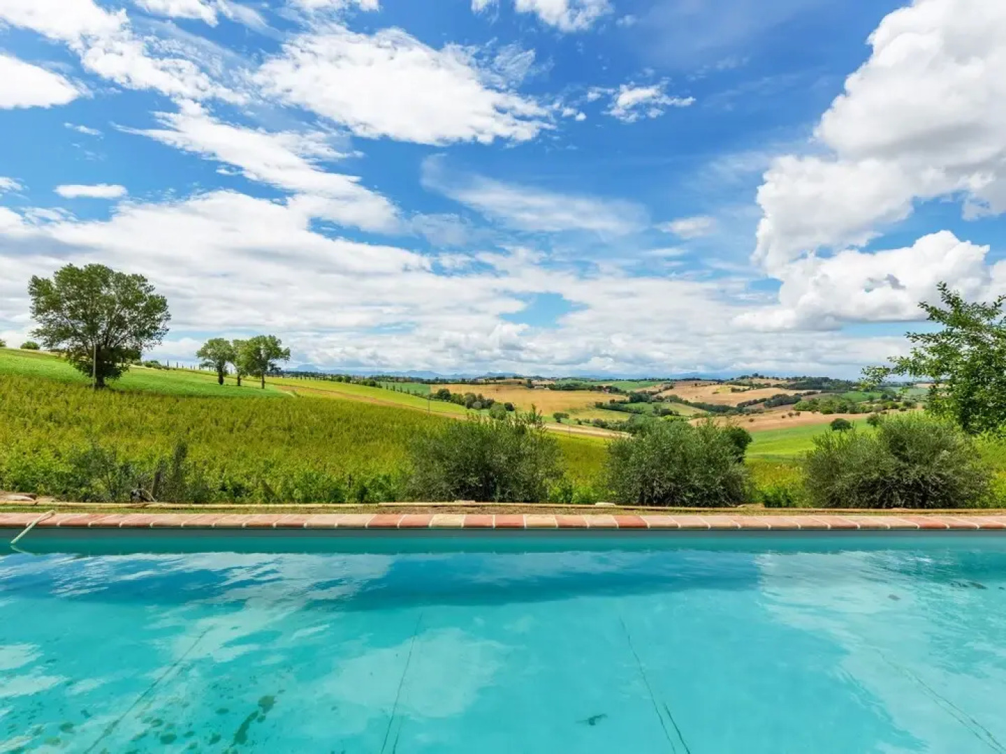 Mesmerising Mansion in Morro D'alba With Swimming Pool