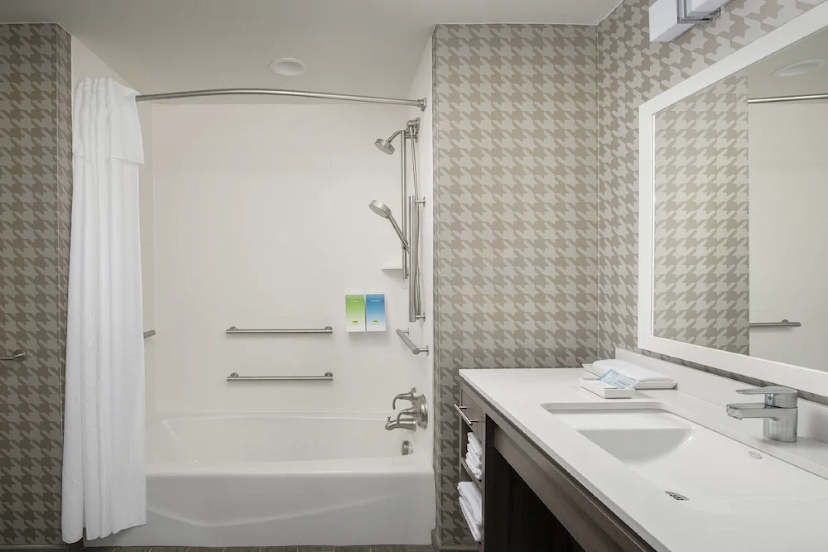 Home2 Suites by Hilton Miami Doral West Airport