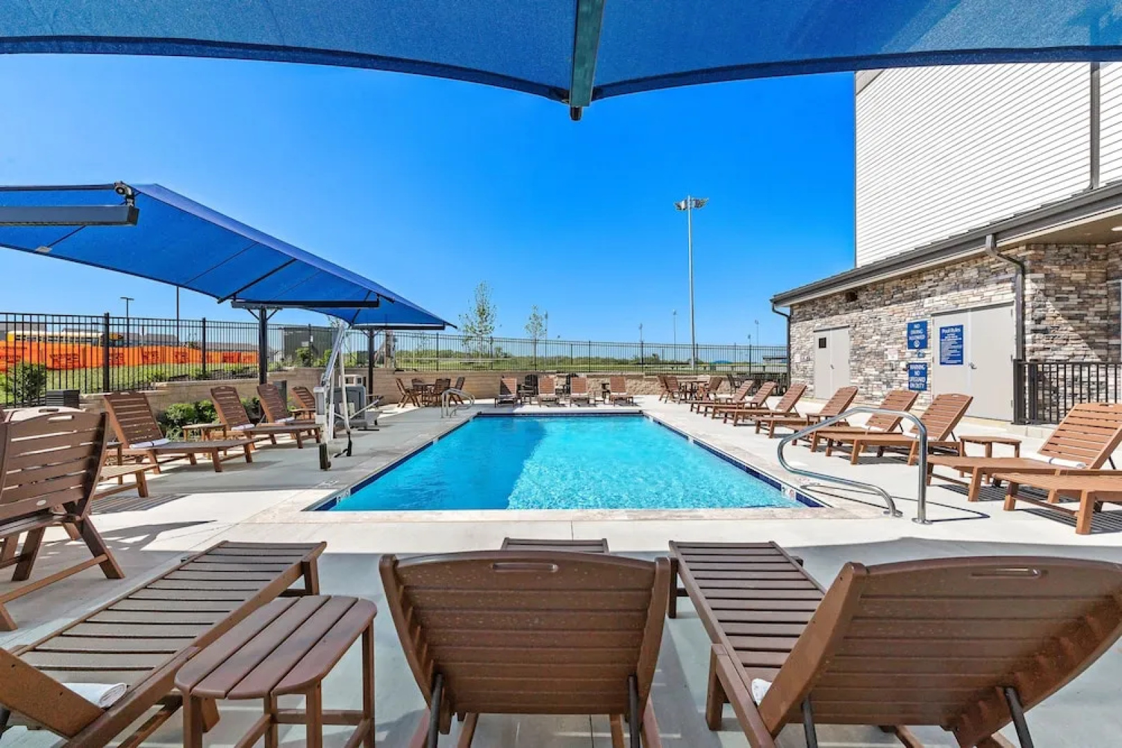Holiday Inn Express Kansas City North – Parkville by IHG