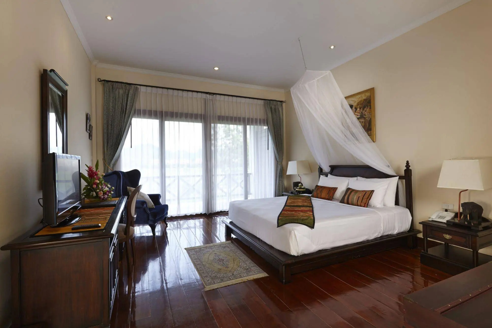 Santi Resort & Spa