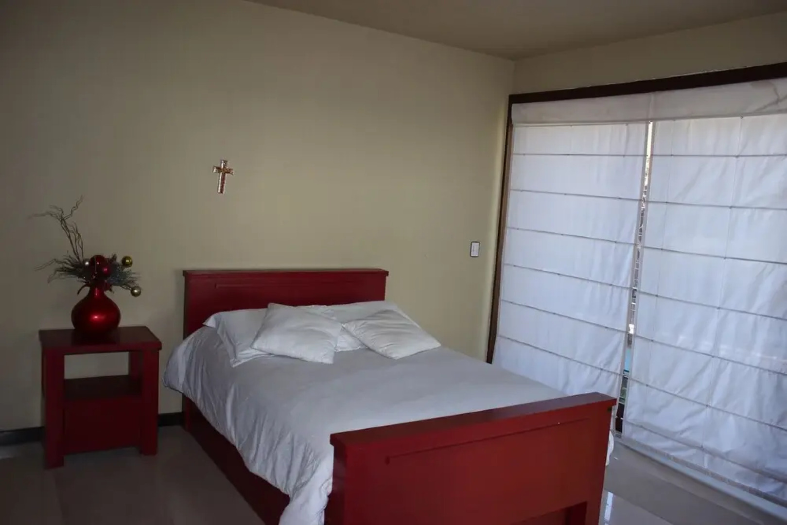 Beautiful House With Lake View