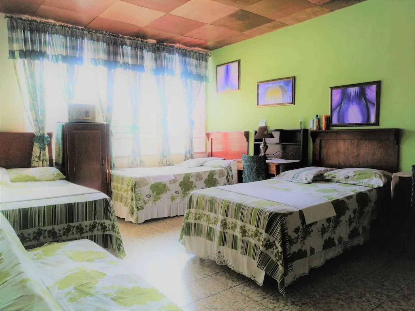 Hotel Oasis