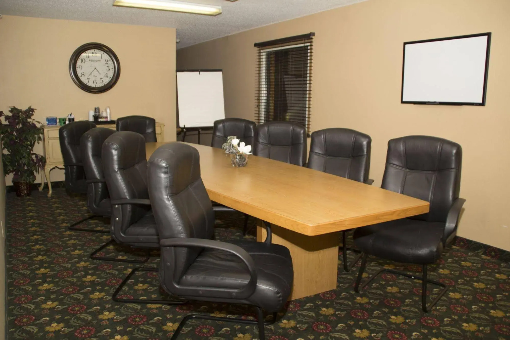 GrandStay Hotel & Suites