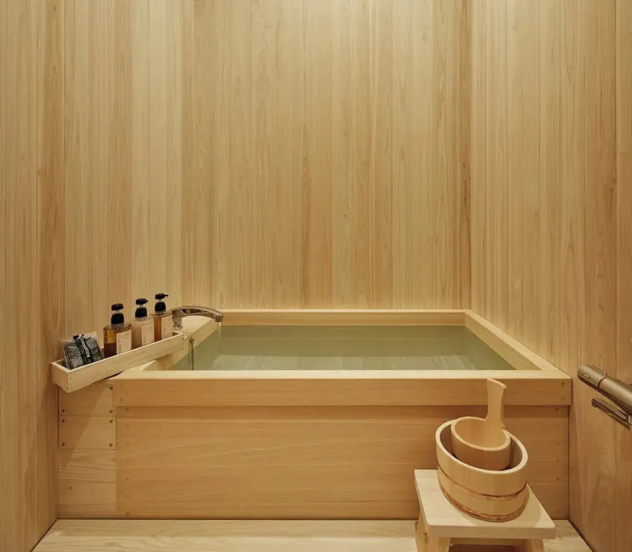 Grand Chariot Hokutoshichisei 135°