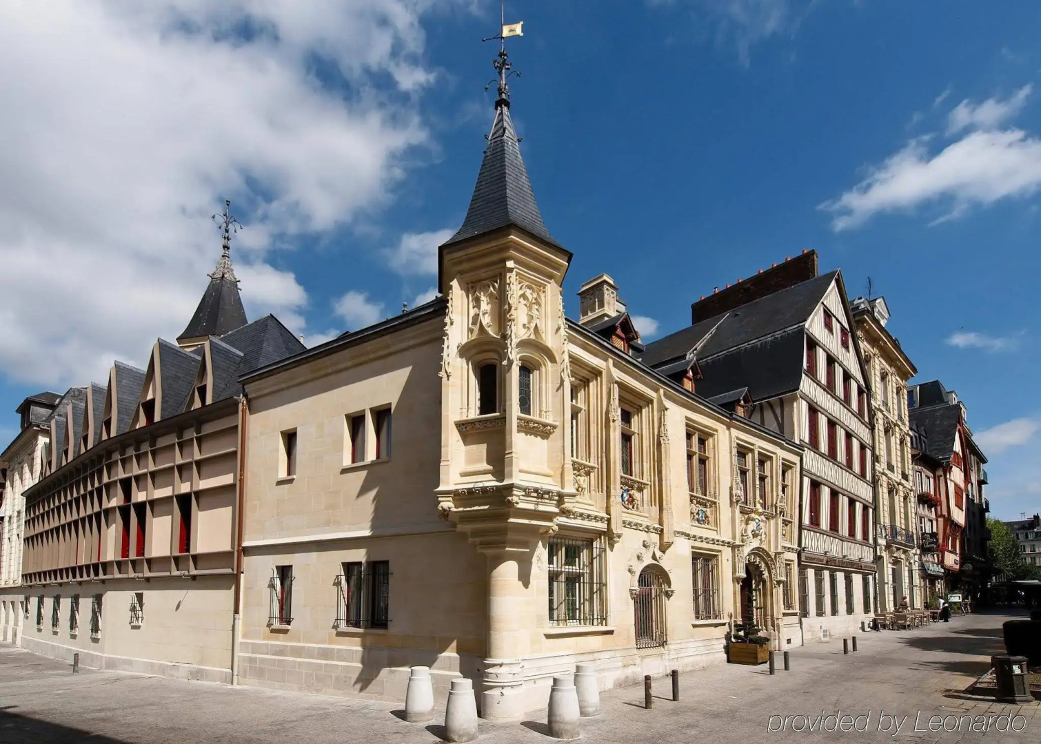 Hotel de Bourgtheroulde, Autograph Collection