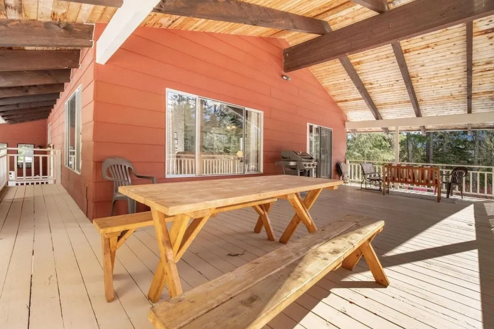 Maple Leaf Lodge