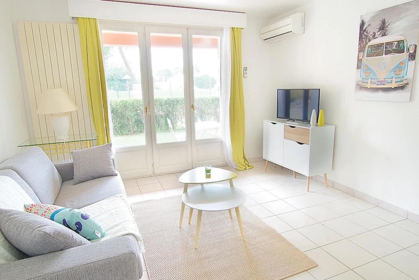 Apartment With one Bedroom in Canet-en-roussillon, With Pool Access an