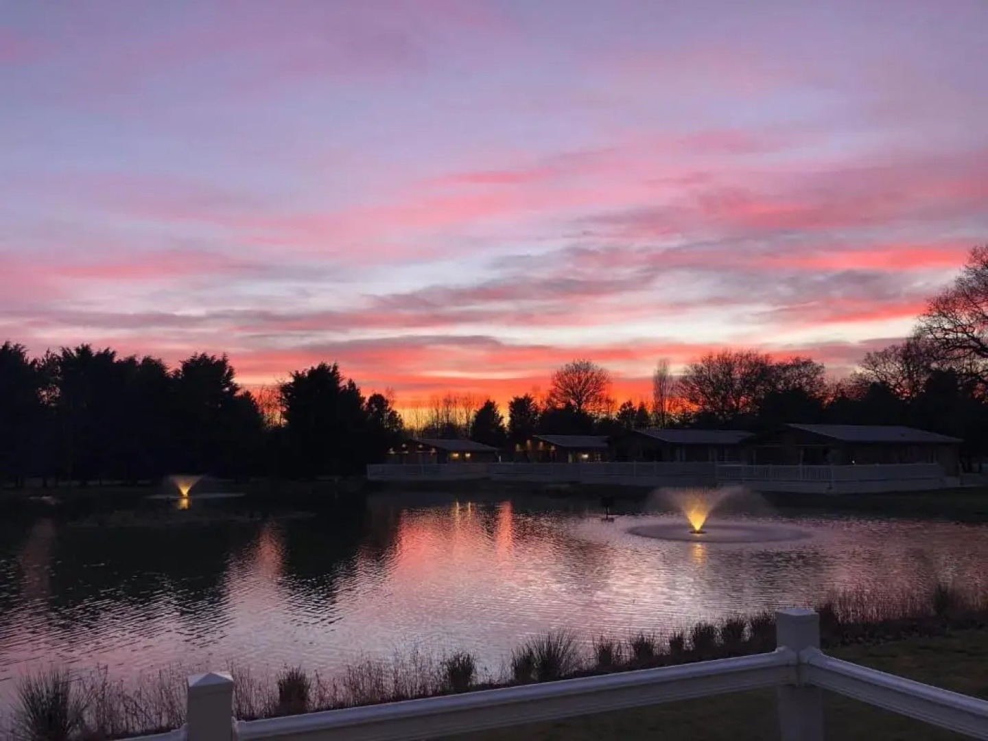 Lakeside Gem with Hot Tub