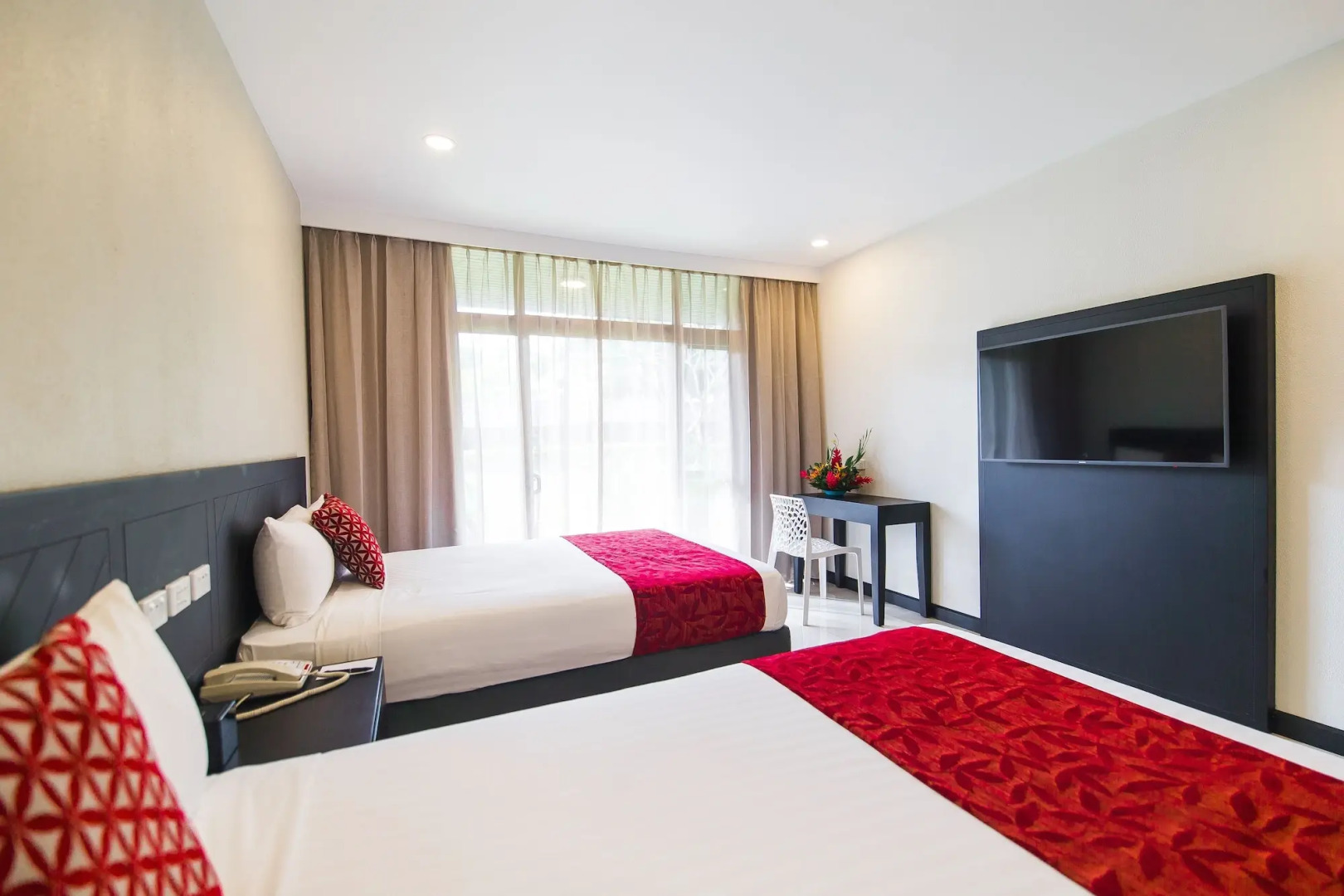 Tanoa International Hotel