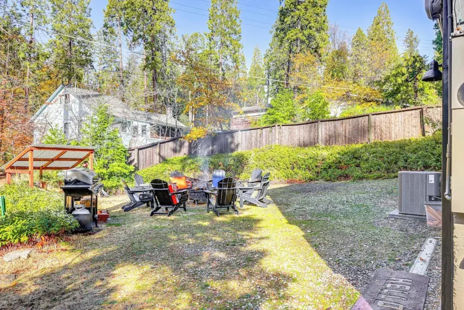 Walk to Golf, Lake: Twain Harte Cabin w/ Fireplace