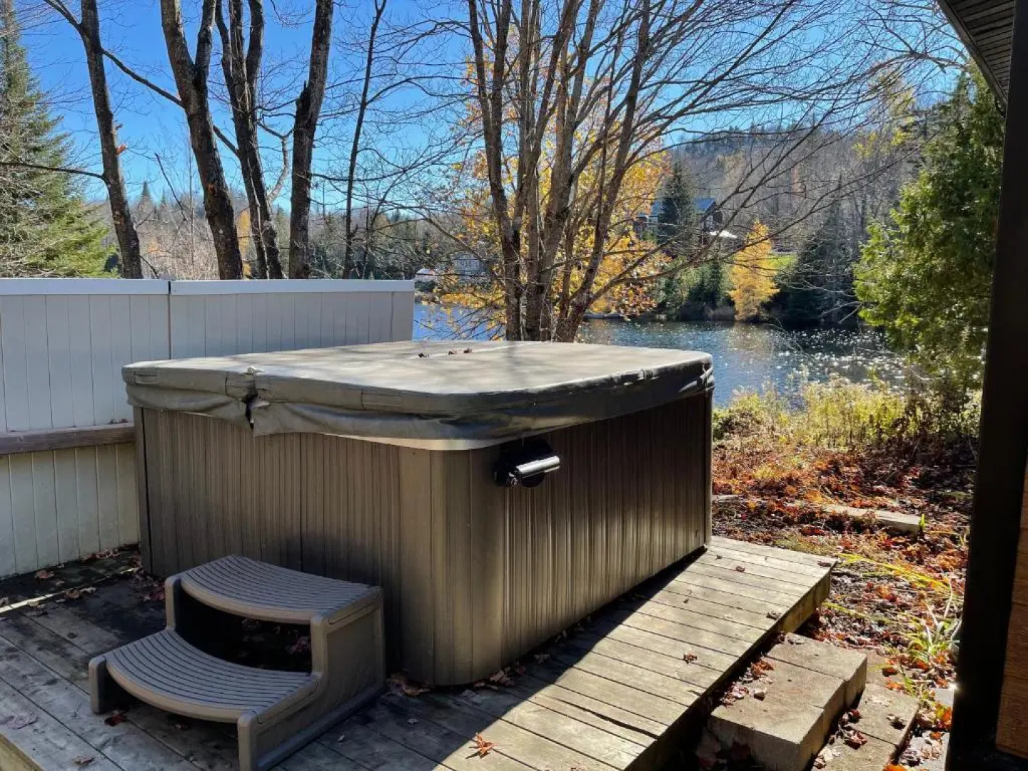 Chalet Lac Long - Spa au Bord du lac