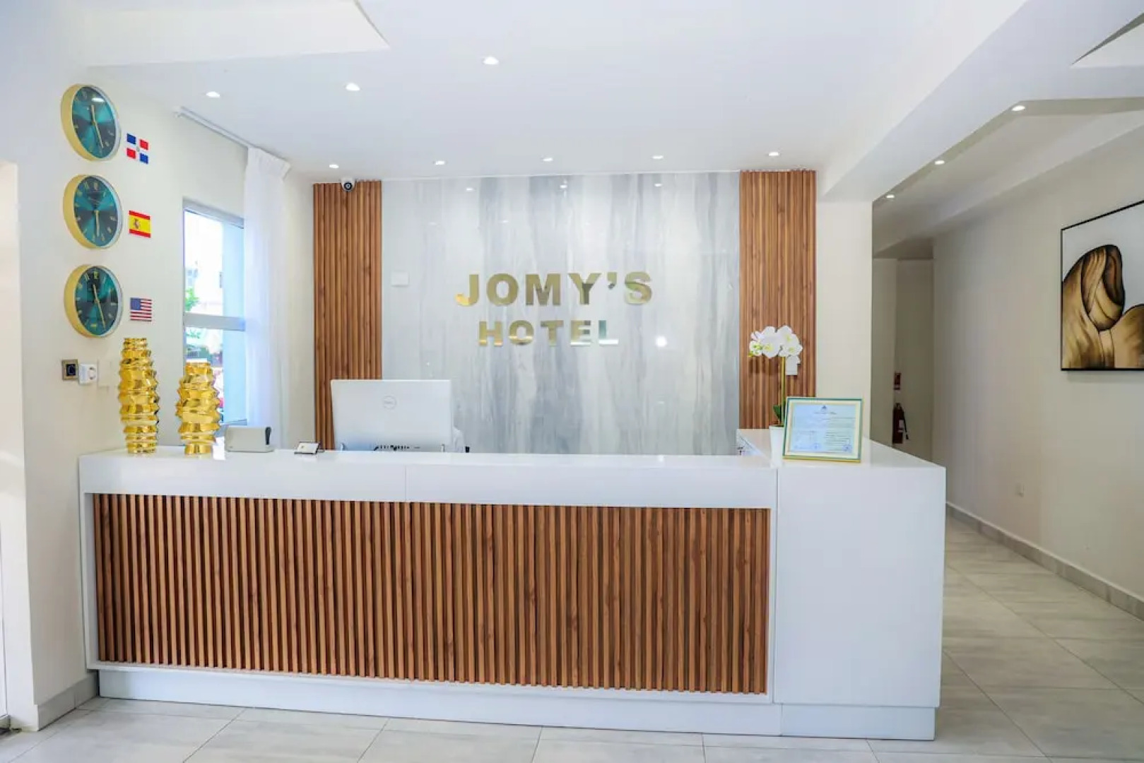 Jomy's Hotel