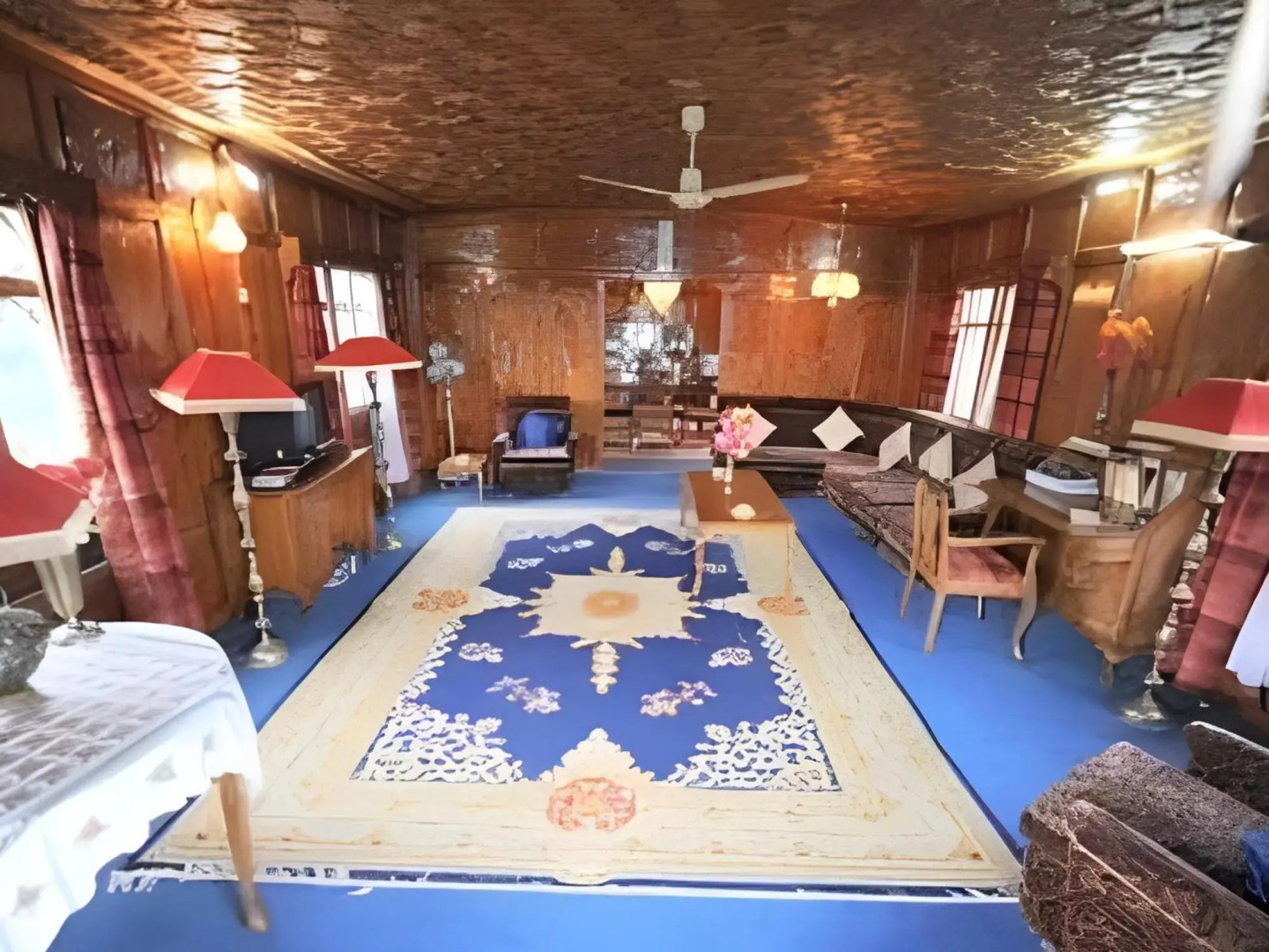 Zaffer Houseboats