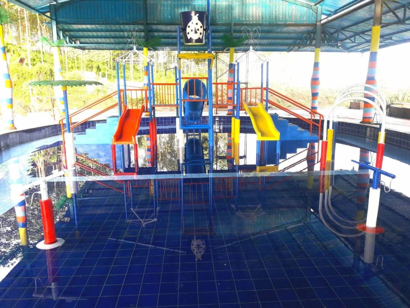 Royal Caravan Hotel Trawas