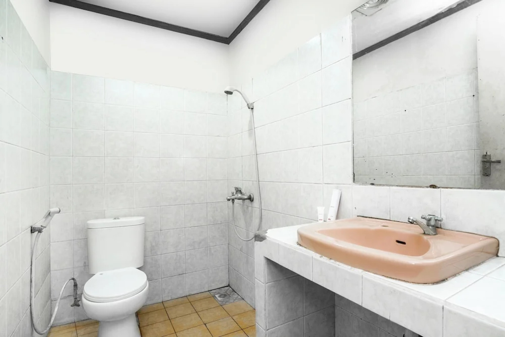 Hotel Pelangi Harapan by OYO Rooms