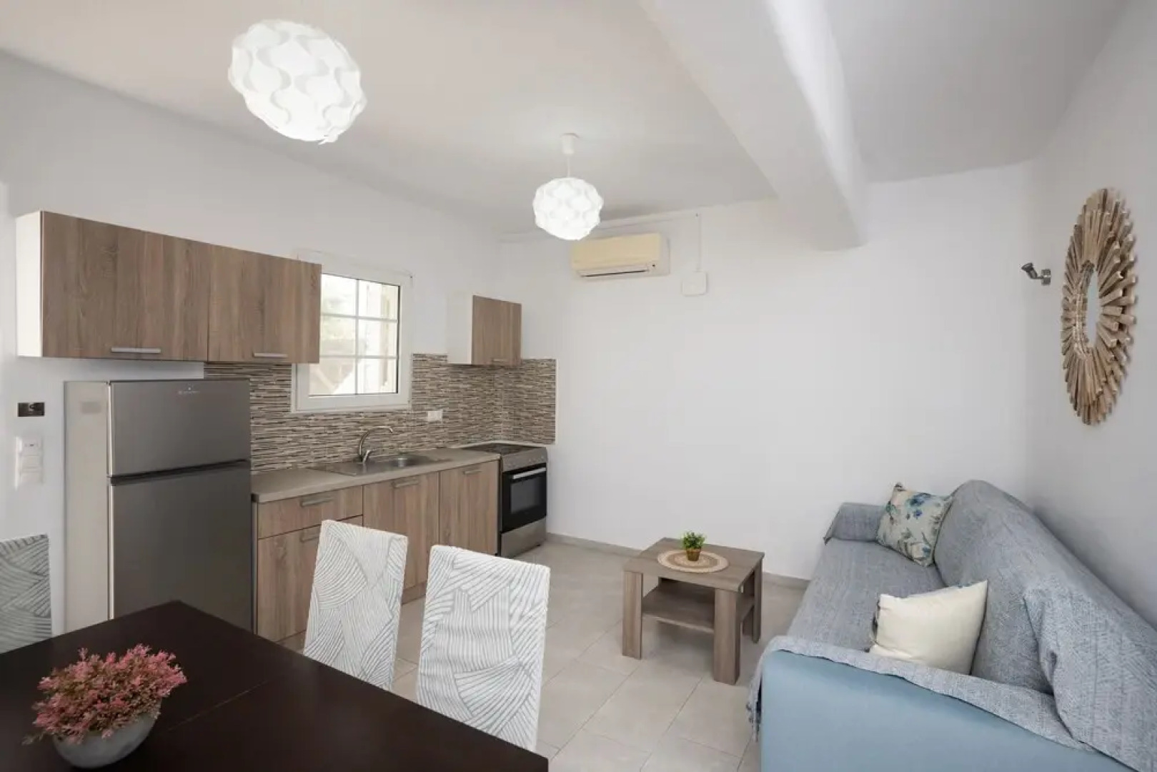 Island Dreaming Opal 2 Bd w shared pool