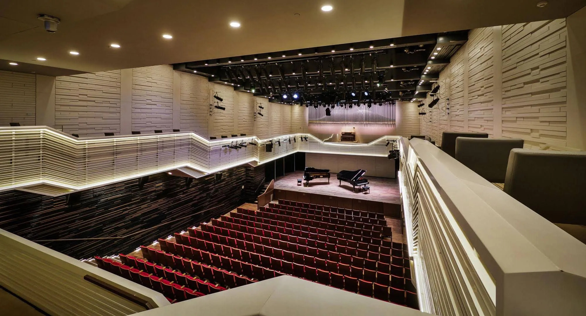 Elma Hotel and Art Complex