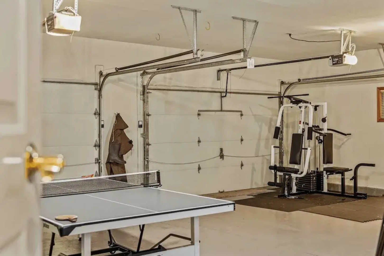 Tranquil Waterside by Avantstay Lakefront + Dock, Game Room, Views