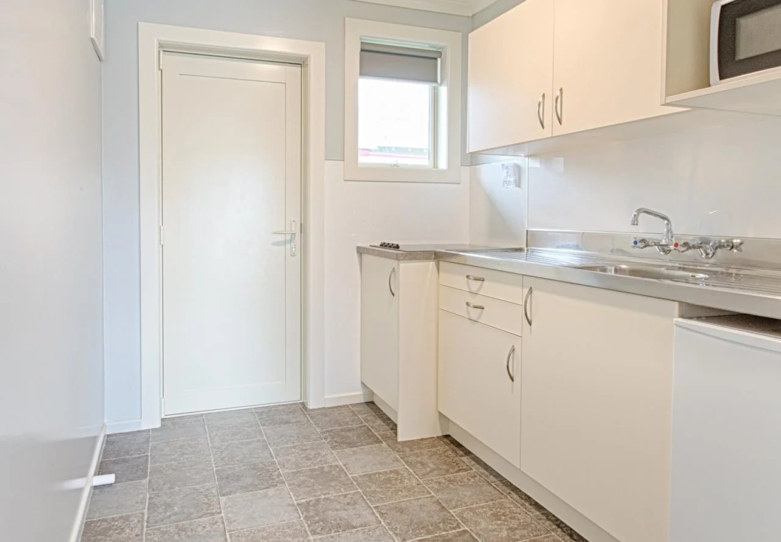 AAA Thames Court Motel