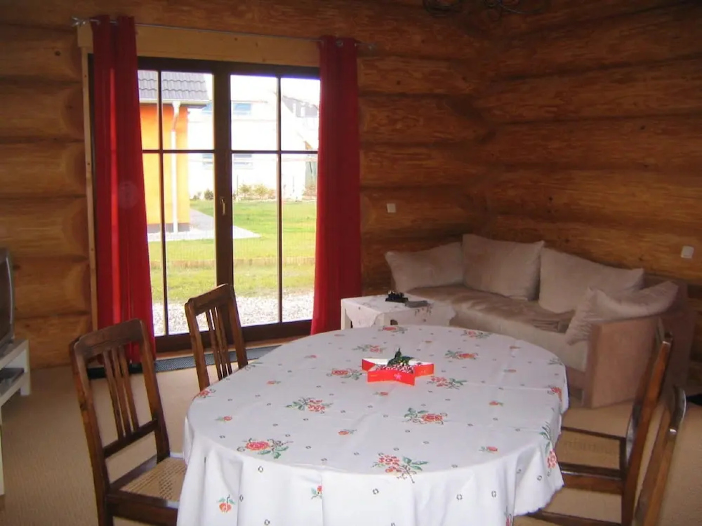 Quaint Holiday Home in Kropelin with Balcony