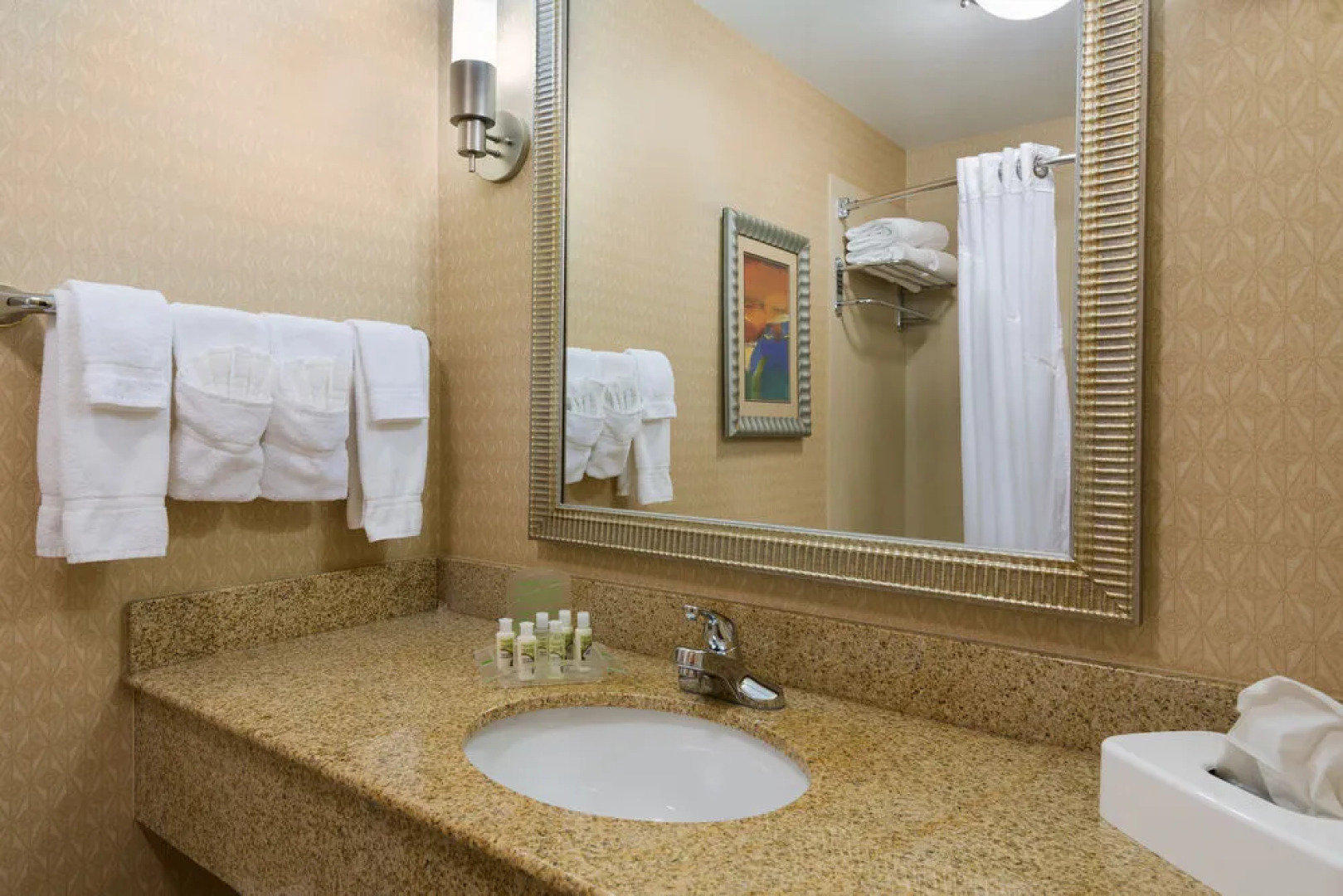 DoubleTree by Hilton Richmond Airport